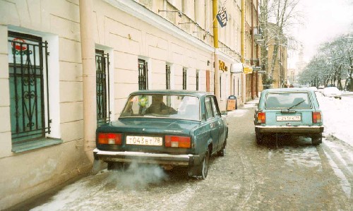 Авторы фотографий -	учащиеся школы № 317 Адмиралтейского района: Буштрук Елена и Смирнова Екатерина